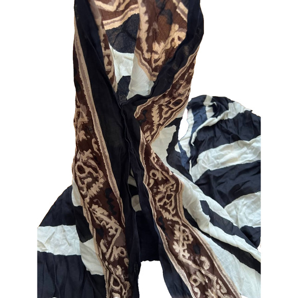Theodora & Callum Open Front Ruana Tassels-Zebra-black/white Missy scarf A003151 - Picture 8 of 9
